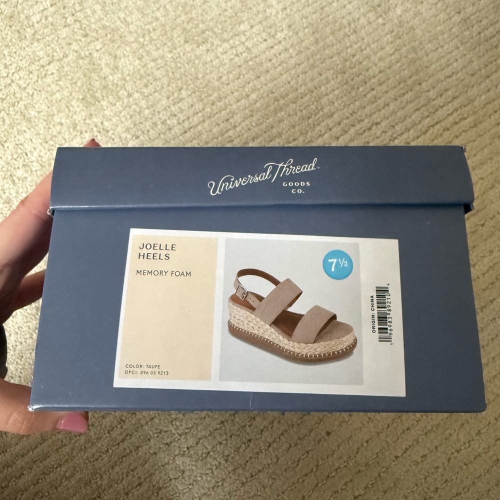Universal Thread Women's Taupe Jollee Heels (Brand new!)